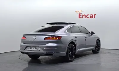 Volkswagen Arteon 2018, 101581 км, за 13128.53 USD