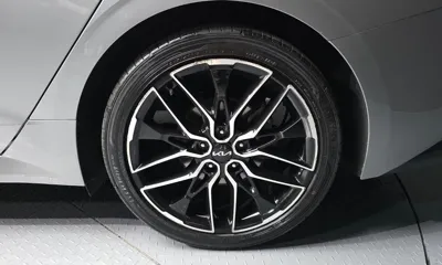 Kia K5 2023, 116208 км, за 8790.78 USD