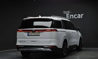Kia Canival 2021, 95599 км, за 16253.71 USD