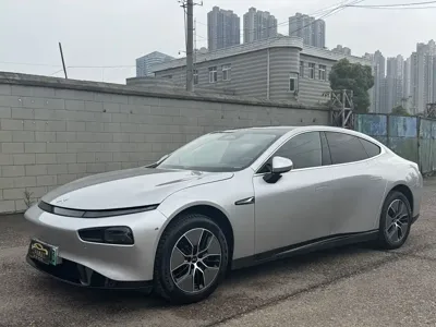 Xpeng P7 · 2025 год