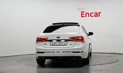 Kia K7 2016, 104600 км, за 6144.7 USD