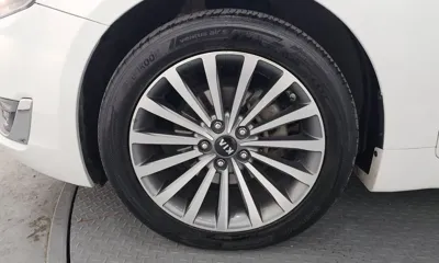 Kia K7 2016, 104600 км, за 6144.7 USD