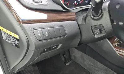 Kia K7 2016, 104600 км, за 6144.7 USD - фото 18