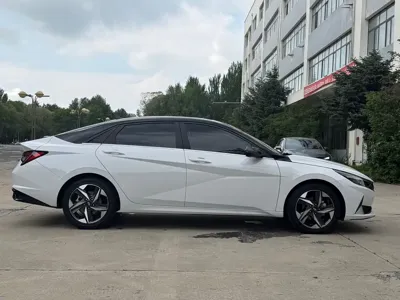 Hyundai Elantra 2022, 25000 км, за 12919.11 USD