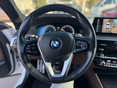 BMW 5-Series 2018, 92627 км, за 18708.15 USD - фото 14