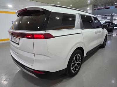 Kia Canival 2021, 114390 км, за 12676.33 USD