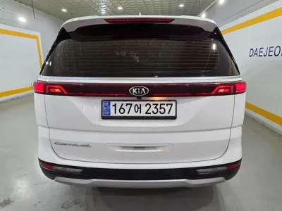 Kia Canival 2021, 114390 км, за 12676.33 USD