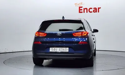 Hyundai i30 2018, 70487 км, за 8407.77 USD