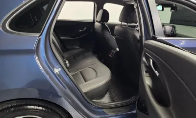 Hyundai i30 2018, 70487 км, за 8407.77 USD - фото 12