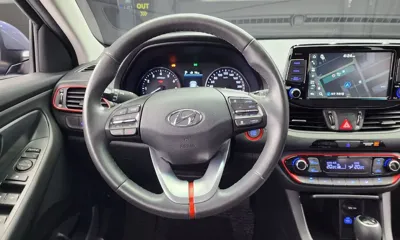 Hyundai i30 2018, 70487 км, за 8407.77 USD - фото 13