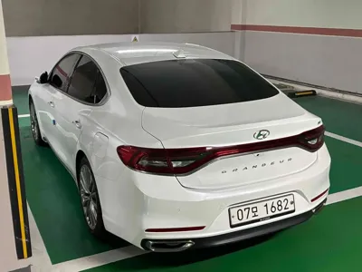 Hyundai Grandeur 2019, 82373 км, за 11714.52 USD