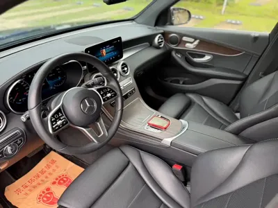 Mercedes-Benz GLC 2021, 70000 км, за 23137.27 USD