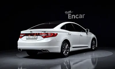 Hyundai Grandeur 2015, 117392 км, за 5854.01 USD
