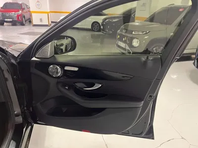 Mercedes-Benz C-Class 2016, 118600 км, за 8385.88 USD - фото 12