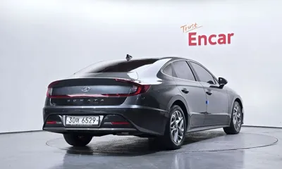Hyundai Sonata 2020, 74409 км, за 10011.05 USD - фото 2