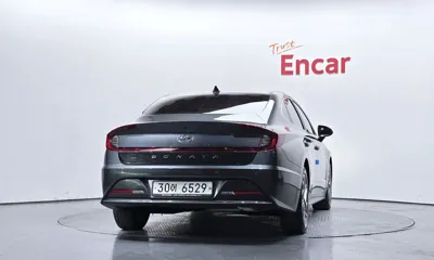 Hyundai Sonata 2020, 74409 км, за 10011.05 USD - фото 4