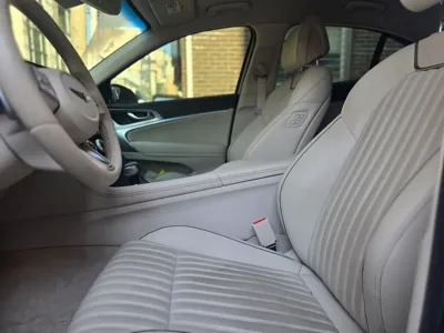 Genesis G70 2021, 35200 км, за 18970.72 USD