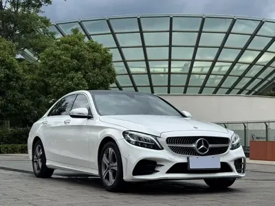 Mercedes-Benz C-Class 2020, 49000 км, за 20305.67 USD