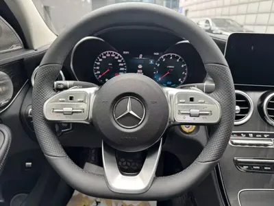 Mercedes-Benz C-Class 2020, 49000 км, за 20305.67 USD - фото 11