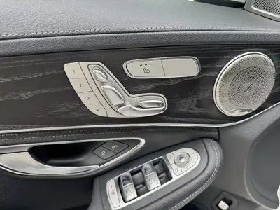 Mercedes-Benz C-Class 2020, 49000 км, за 20305.67 USD - фото 17