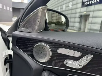Mercedes-Benz C-Class 2020, 49000 км, за 20305.67 USD - фото 25