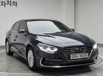 Hyundai Grandeur 2018, 189066 км, за 8391.15 USD