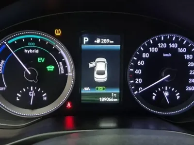 Hyundai Grandeur 2018, 189066 км, за 8336.62 USD - фото 6