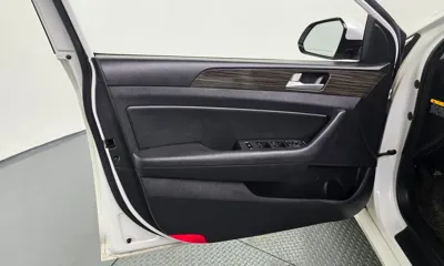 Hyundai Sonata 2015, 111392 км, за 5798.05 USD - фото 24