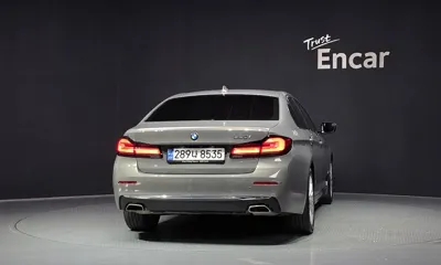 BMW 5-Series 2022, 69143 км, за 21136.93 USD