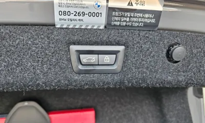 BMW 5-Series 2022, 69143 км, за 20967.63 USD - фото 30