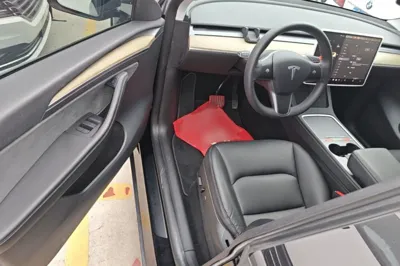 Tesla Model Y 2022, 105000 км, за 24803 USD - фото 18