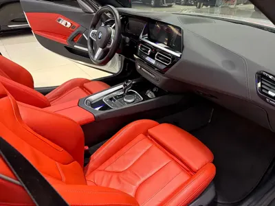 BMW Z4 2024, 20000 км, за 40905.62 USD - фото 6