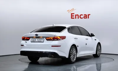 Kia K5 2019, 92431 км, за 8741.71 USD