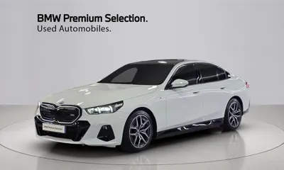BMW i5 · 2025 год