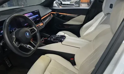 BMW i5 2025, 35649 км, за 45581.8 USD - фото 15