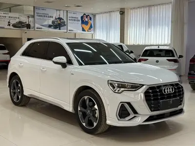 Audi Q3 2023, 23000 км, за 29174.32 USD