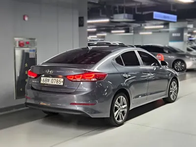 Hyundai Avante 2016, 147621 км, за 5255.2 USD