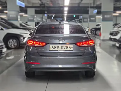 Hyundai Avante 2016, 147621 км, за 5255.2 USD