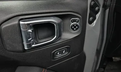 Jeep Wrangler 2019, 74095 км, за 25900.23 USD - фото 18