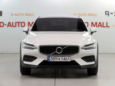 Volvo V60 2026, 1229 км, за 33876.24 USD
