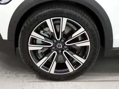 Volvo V60 2026, 1229 км, за 33876.24 USD