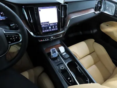 Volvo V60 2026, 1229 км, за 33827.77 USD - фото 14