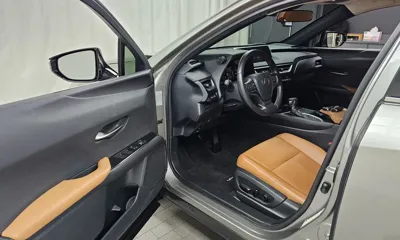 Lexus UX 2020, 81872 км, за 17263.85 USD - фото 10