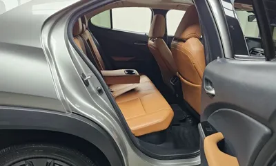 Lexus UX 2020, 81872 км, за 17263.85 USD - фото 12