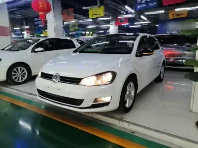 Volkswagen Golf · 2017 год