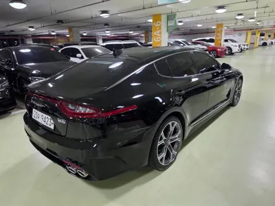 Kia Stinger 2019, 43355 км, за 8993.04 USD