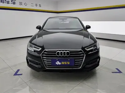 Audi A4L 2020, 105600 км, за 15126.25 USD