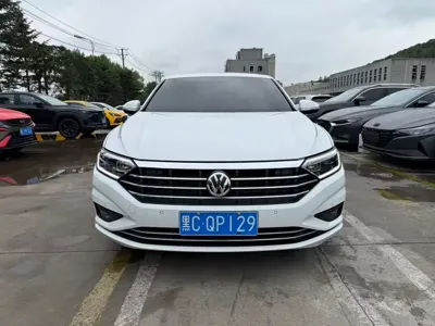 Volkswagen Sagitar 2022, 62000 км, за 13629.18 USD