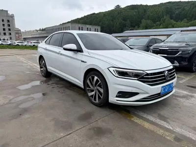 Volkswagen Sagitar 2022, 62000 км, за 13629.18 USD