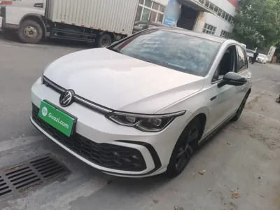 Volkswagen Golf · 2021 год